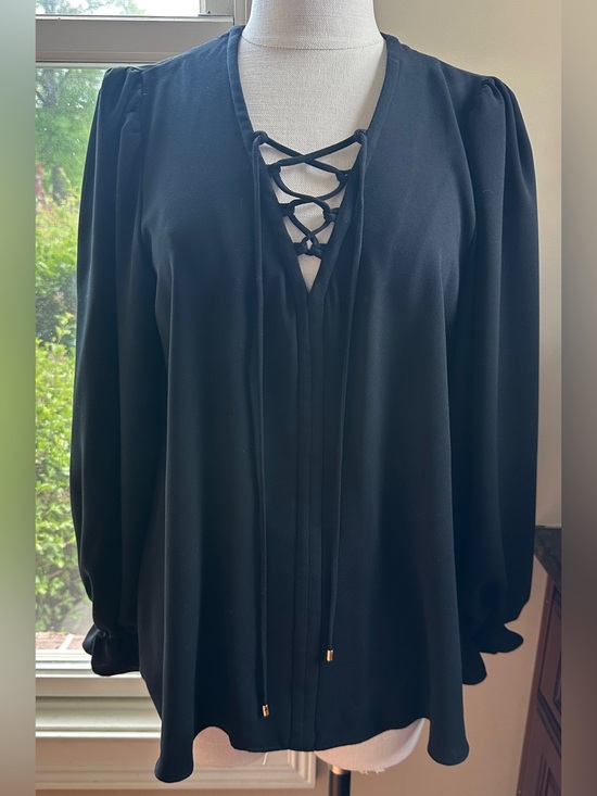 Trina Turk Tops - NWT $228 Trina Turk Zahara Blouse Top, Size Medium